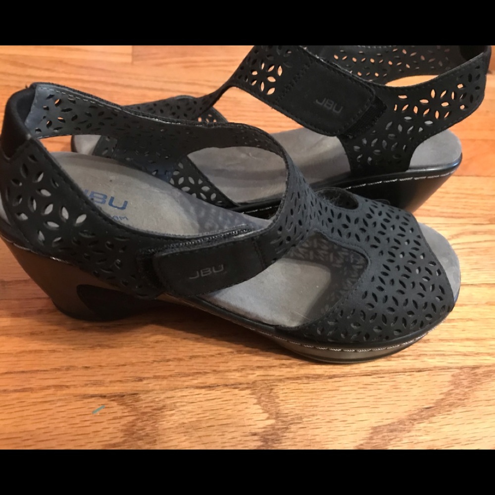 JBU sandals